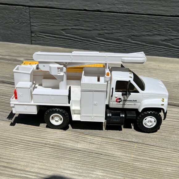 11" DG PRODUCTIONS -1995-1-1 Clearwater-Polk Electric Utility Bucket Truck - Picture 5 of 16